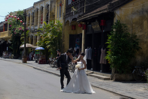 Hoi An Tailor Shop Guide – Part I - House to Laos